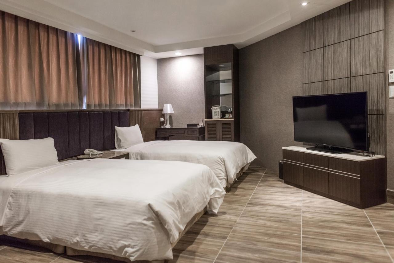 Maple Hotel Second Branch تاينان المظهر الخارجي الصورة