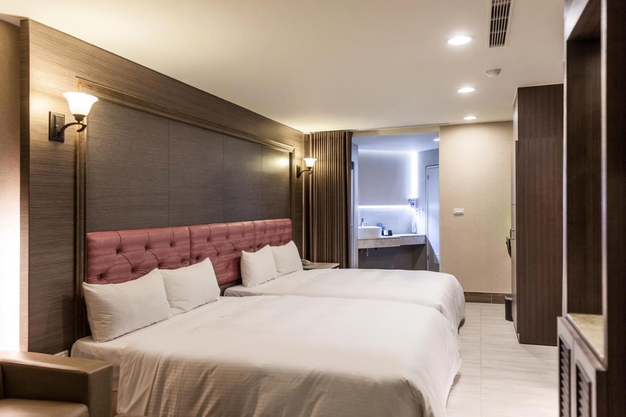 Maple Hotel Second Branch تاينان المظهر الخارجي الصورة